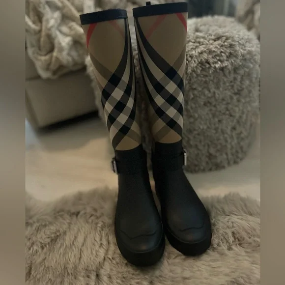 Burberry Rain Boots Sz 10 - Picture 8 of 11